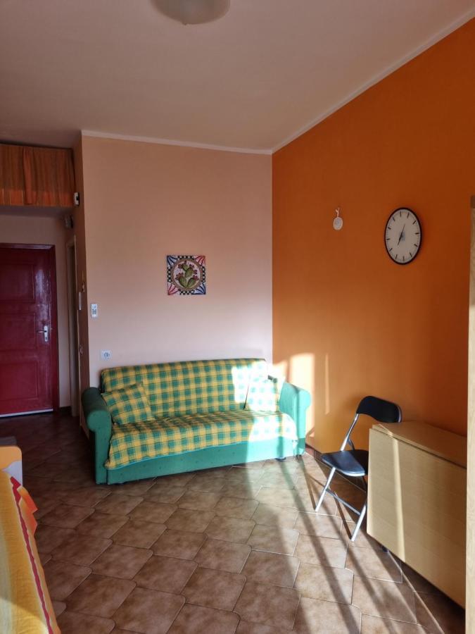 Appartamento Les Roches Noires Giardini Naxos Eksteriør bilde